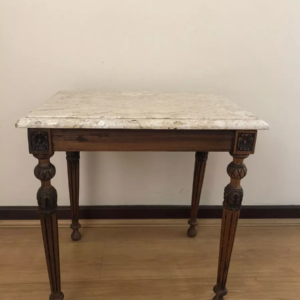 Mesa Lateral Estilo Inglês Em Imbuia Com Tampo Em Mármore