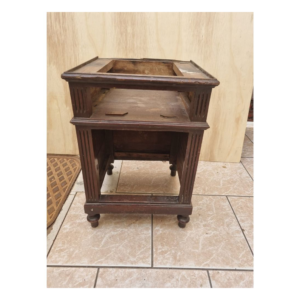 Mesa De Cabeceira/lateral Estilo Império Em Peroba Do Campo
